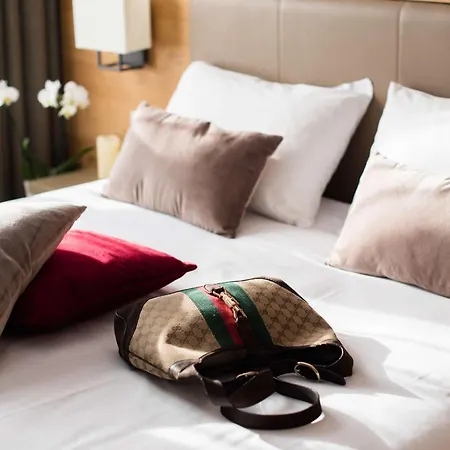 Le Brit Zenith Hotel 4*