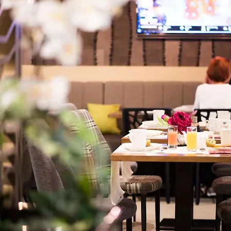 Le Brit Zenith Hotell 4*