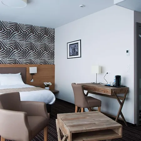Le Brit Zenith 4*