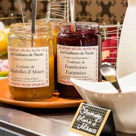 Le Brit Zenith Hotell