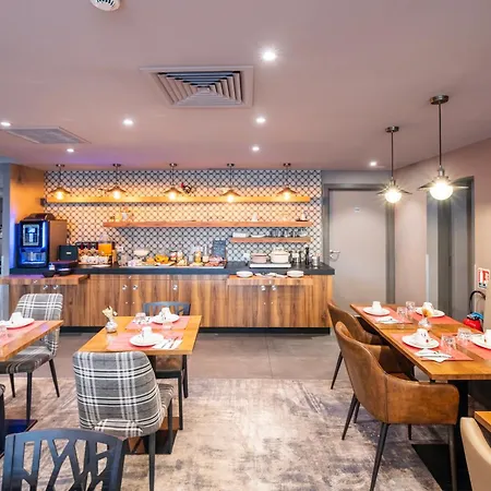 Hotell Le Brit Zenith 4*