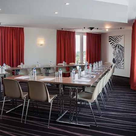 Le Brit Zenith Hotell