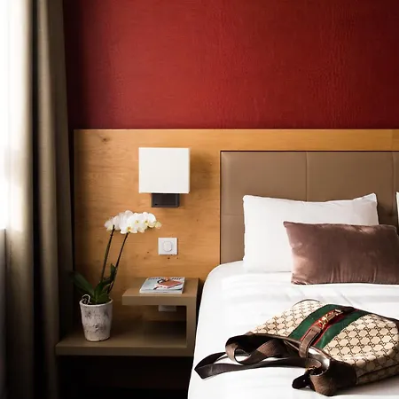 Le Brit Zenith Hotel