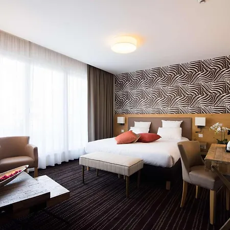 Le Brit Zenith Hotel 4*