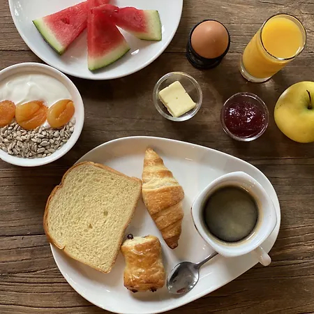 Le Brit Zenith Hotel 4*